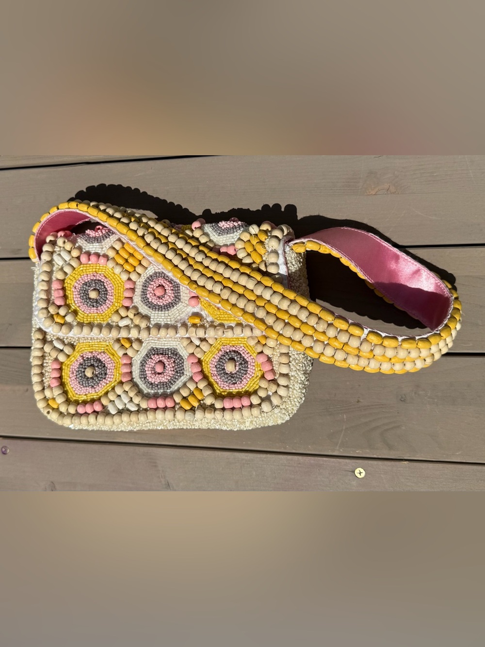 Beaded hand purse 👛 100% Polyester, light pink lining Made in India